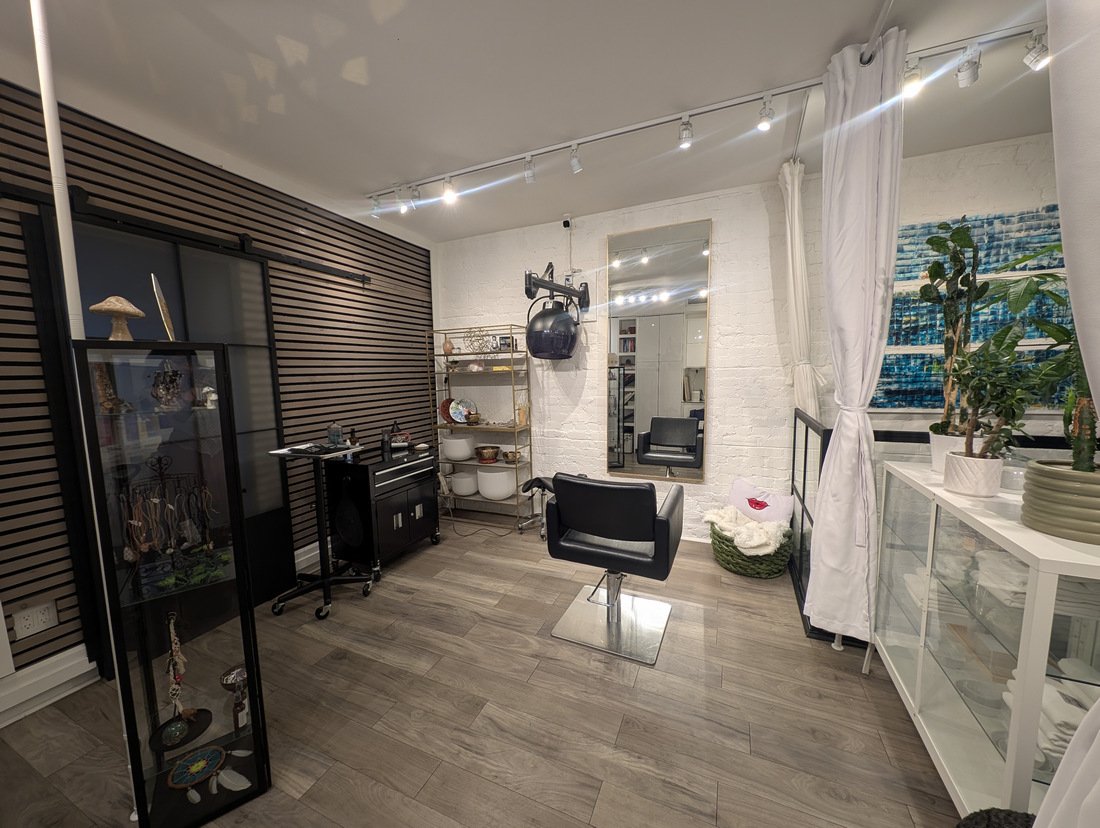 Inside the private one-chair Bohem Dreme studio at 473 A Church St, Toronto